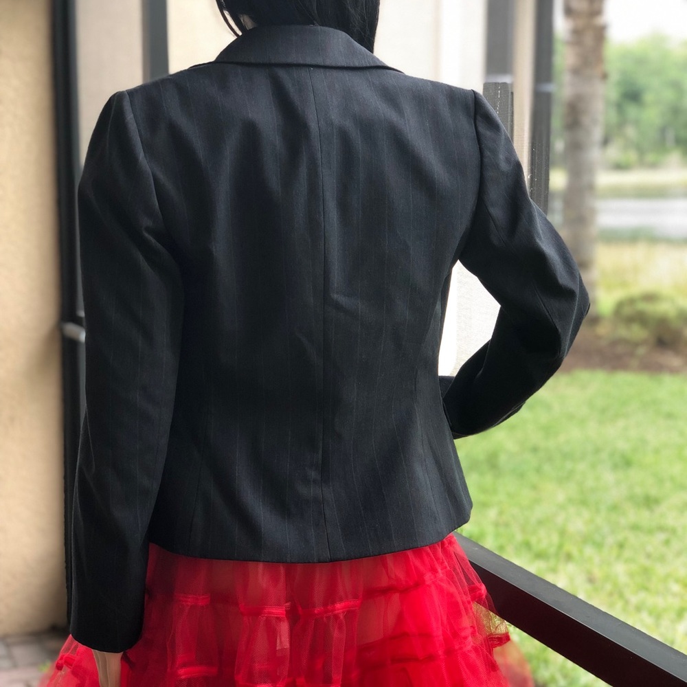 Blazer - Picture 3 of 7